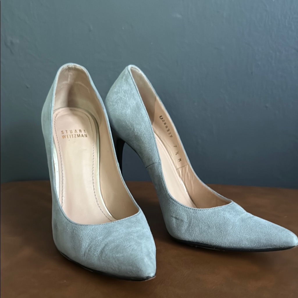 Stuart Weitzman Light Gray Suede Heels Elegant Design